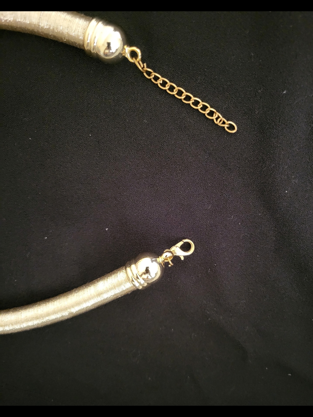 Gold Collar Necklace with Braided Pendant and Pearl - Picture 3 of 4